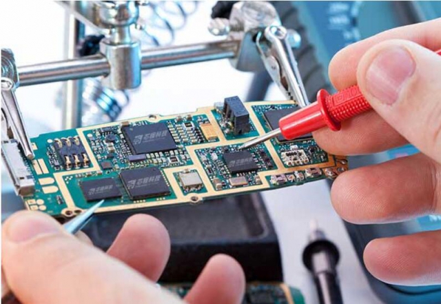 美國(guó)的芯片自主可控?zé)崆楦邼q